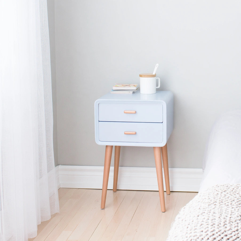 Comodino sospeso in legno con due cassetti, colore blu e grigio e marrone chiaro